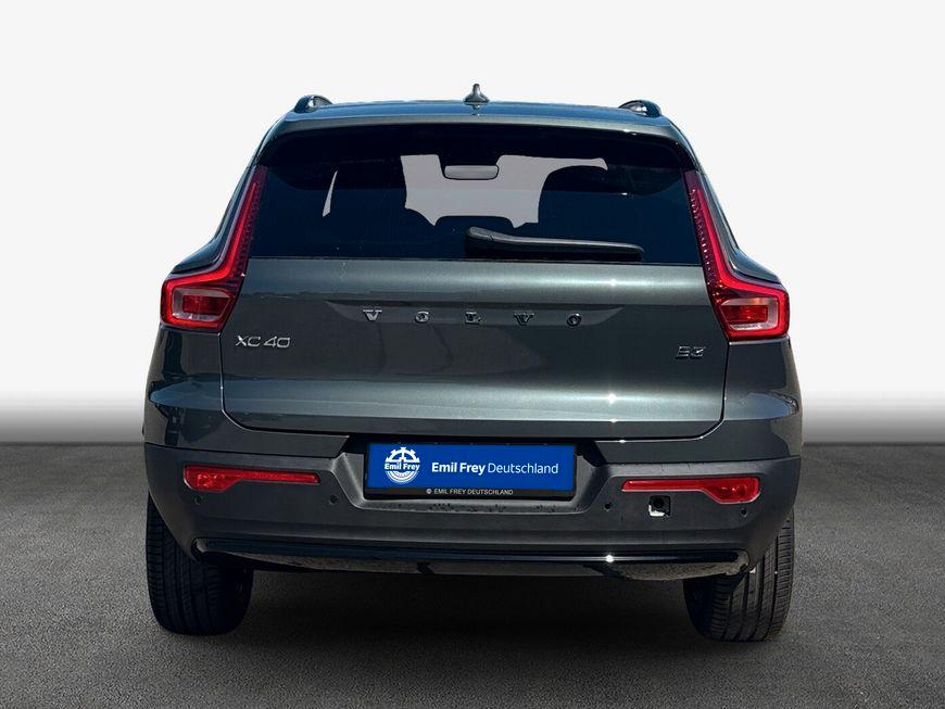 Volvo XC40 B3 B DKG Plus Dark 120 kW, 5-türig