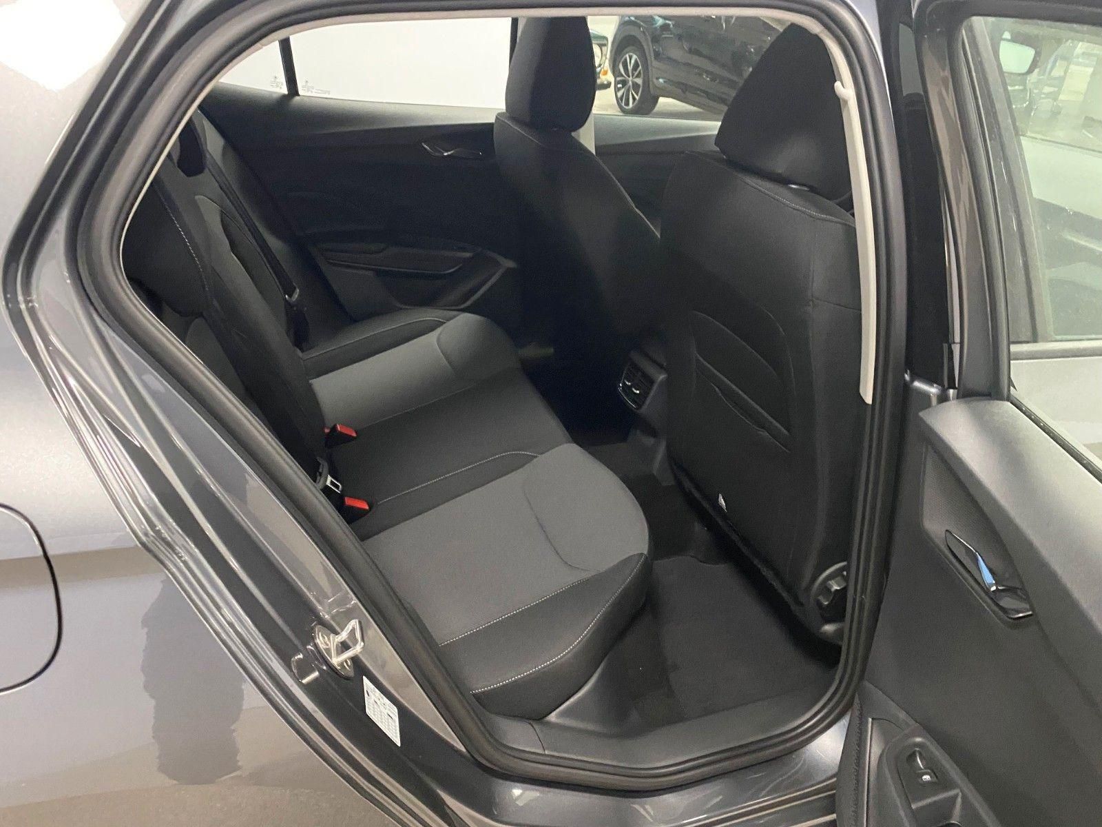 Fahrzeugabbildung SKODA Fabia 1.0l TSI Selection+KAMERA+KLIMATRONIC+ALU+