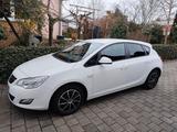 Opel Astra J 1.4 Turbo Design Edition 140 PS (103kW) - Opel Astra: 140