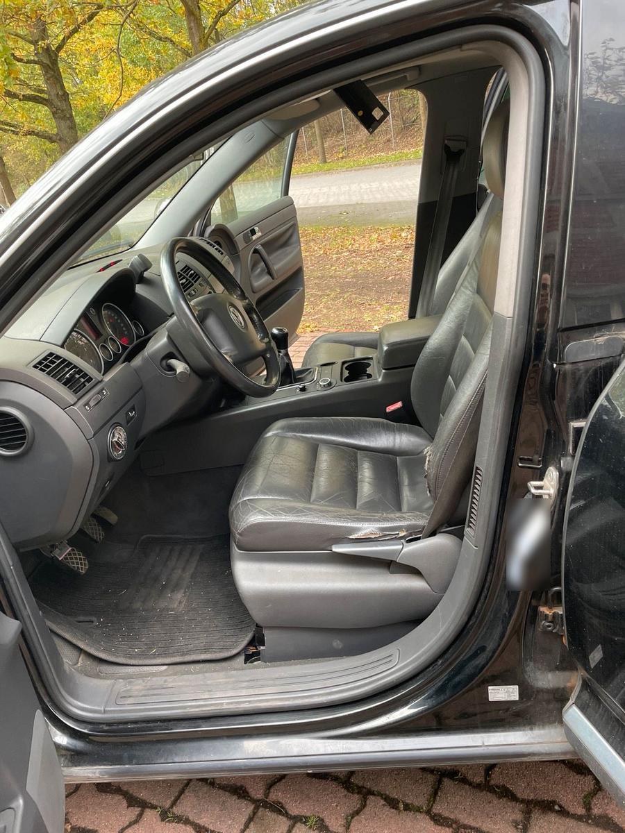 Volkswagen Touareg 2004 — photo 12