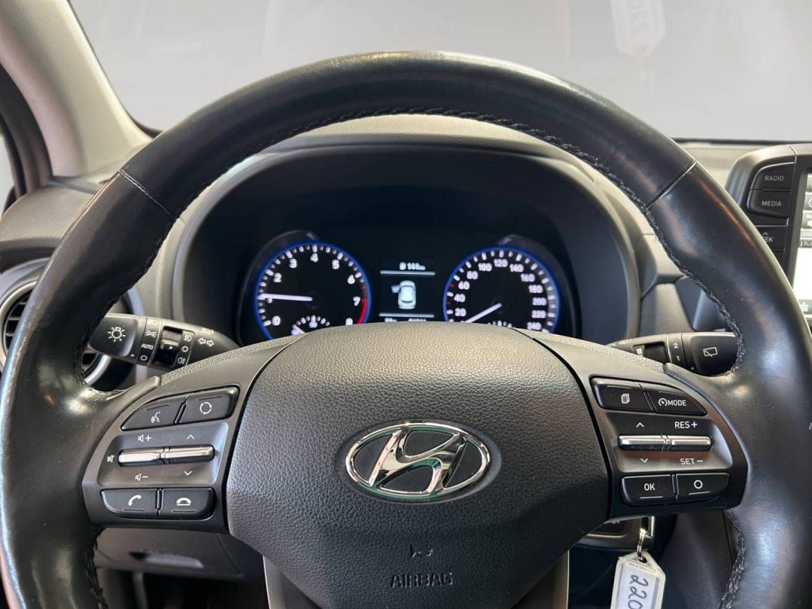 Fahrzeugabbildung Hyundai KONA TREND 17' Alu, LED-Lichtpaket, Navigationsp