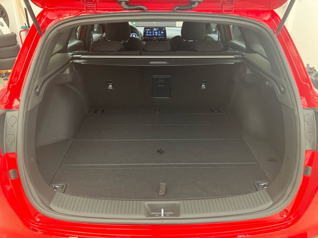 Fahrzeugabbildung Hyundai i30 FL Kombi (MY25) 1.5 T-GDI (140 PS) 48V 6-MT