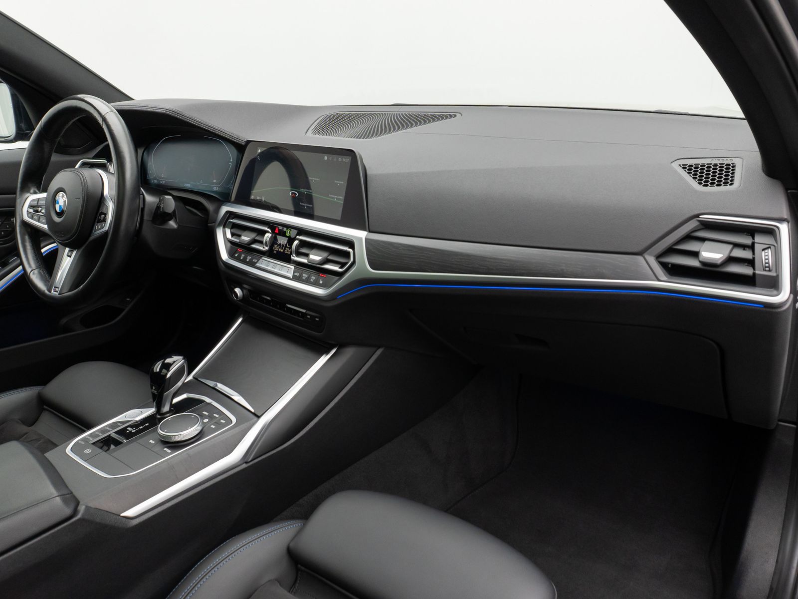 Fahrzeugabbildung BMW 320d xD M Sport Panorama Laser Kamera DAB HiFi