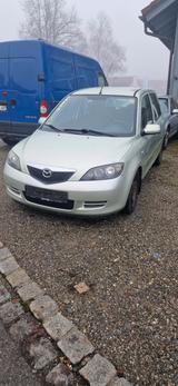 Mazda 2 zu verkaufen - Mazda 2: Grün