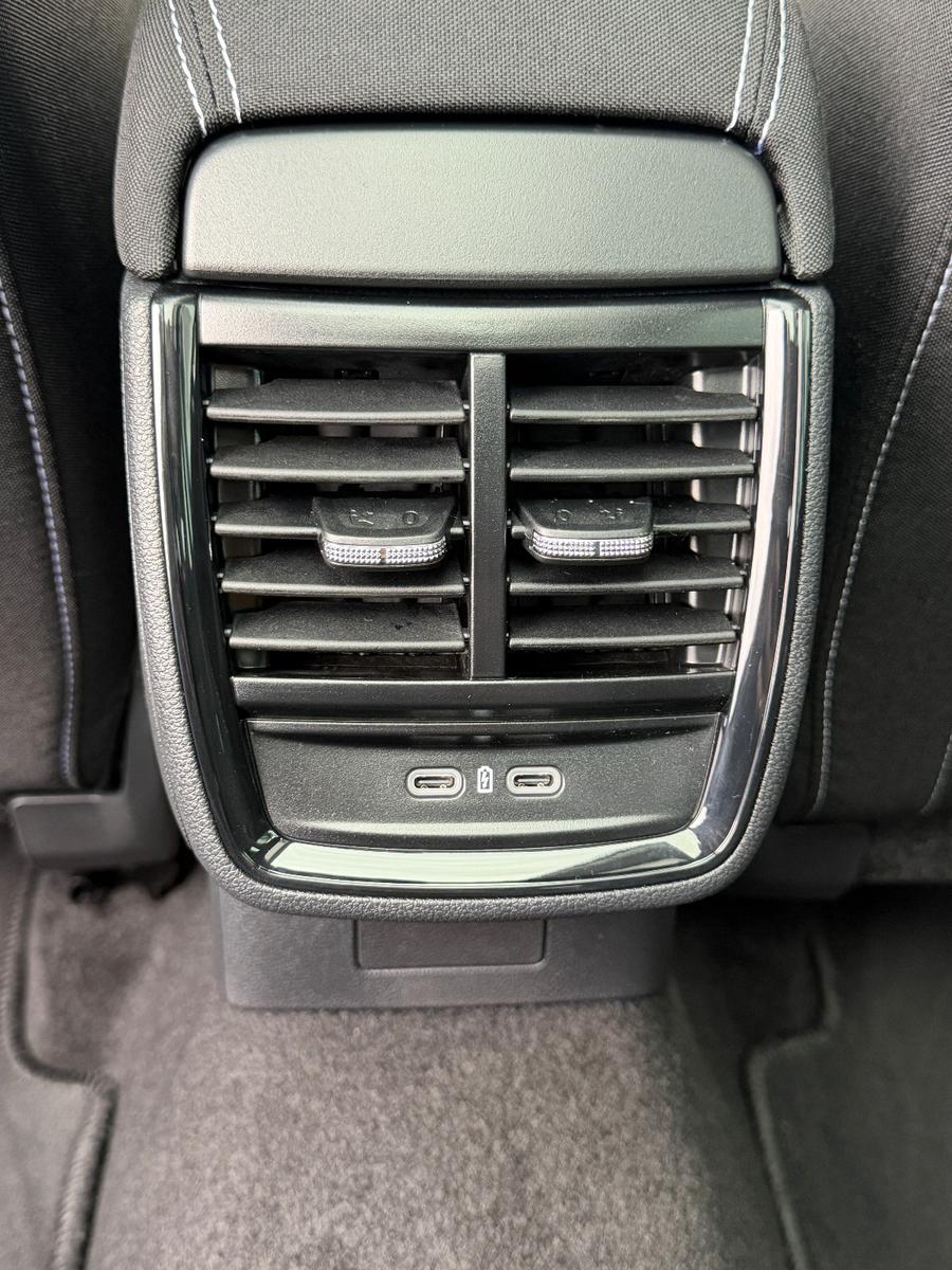 Skoda Kamiq 1.0 TSI DSG Monte Carlo (Pano,AHK,5/100)