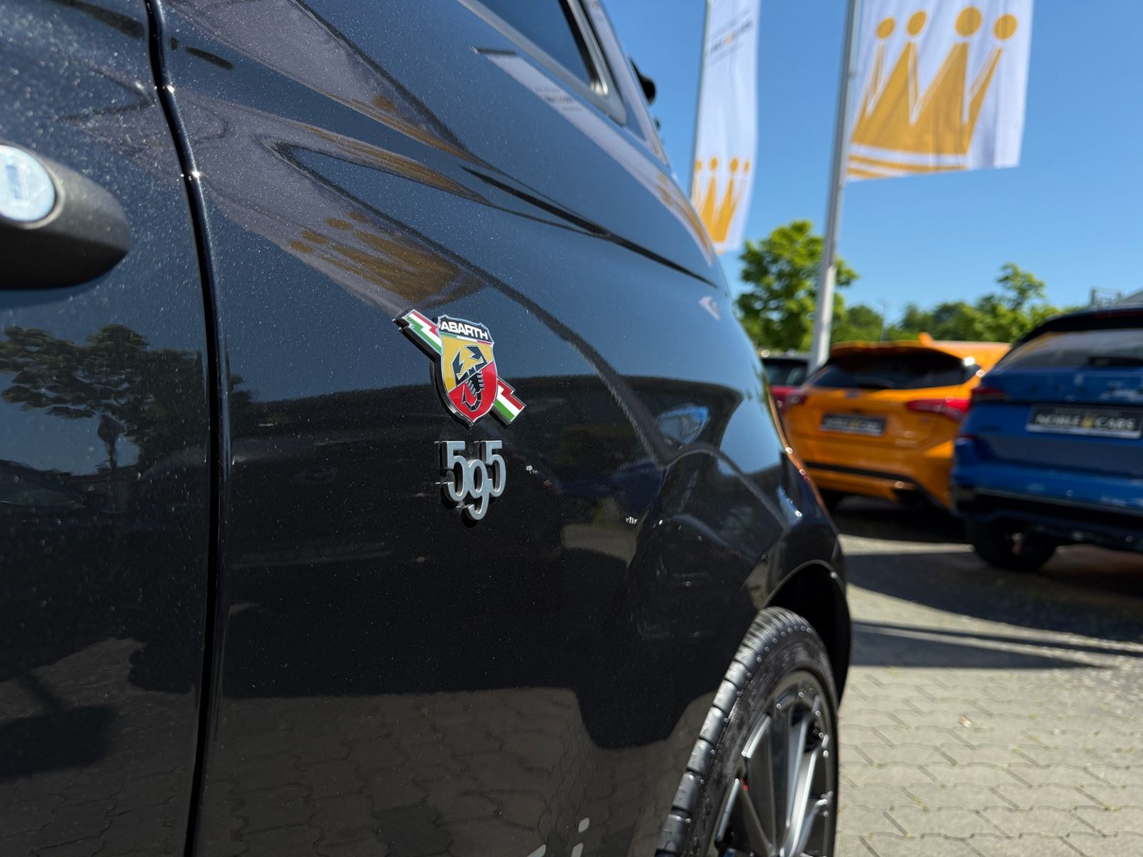 Fahrzeugabbildung Abarth 595C Competizione SHZ XENON NAVI