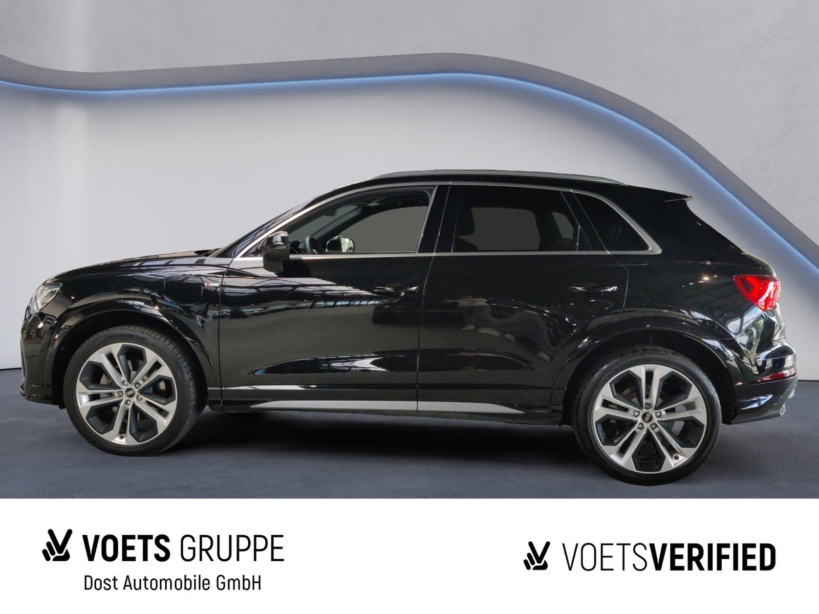Audi Q3 45 TFSI e S line S tronic PANO RearView AHK foto 3