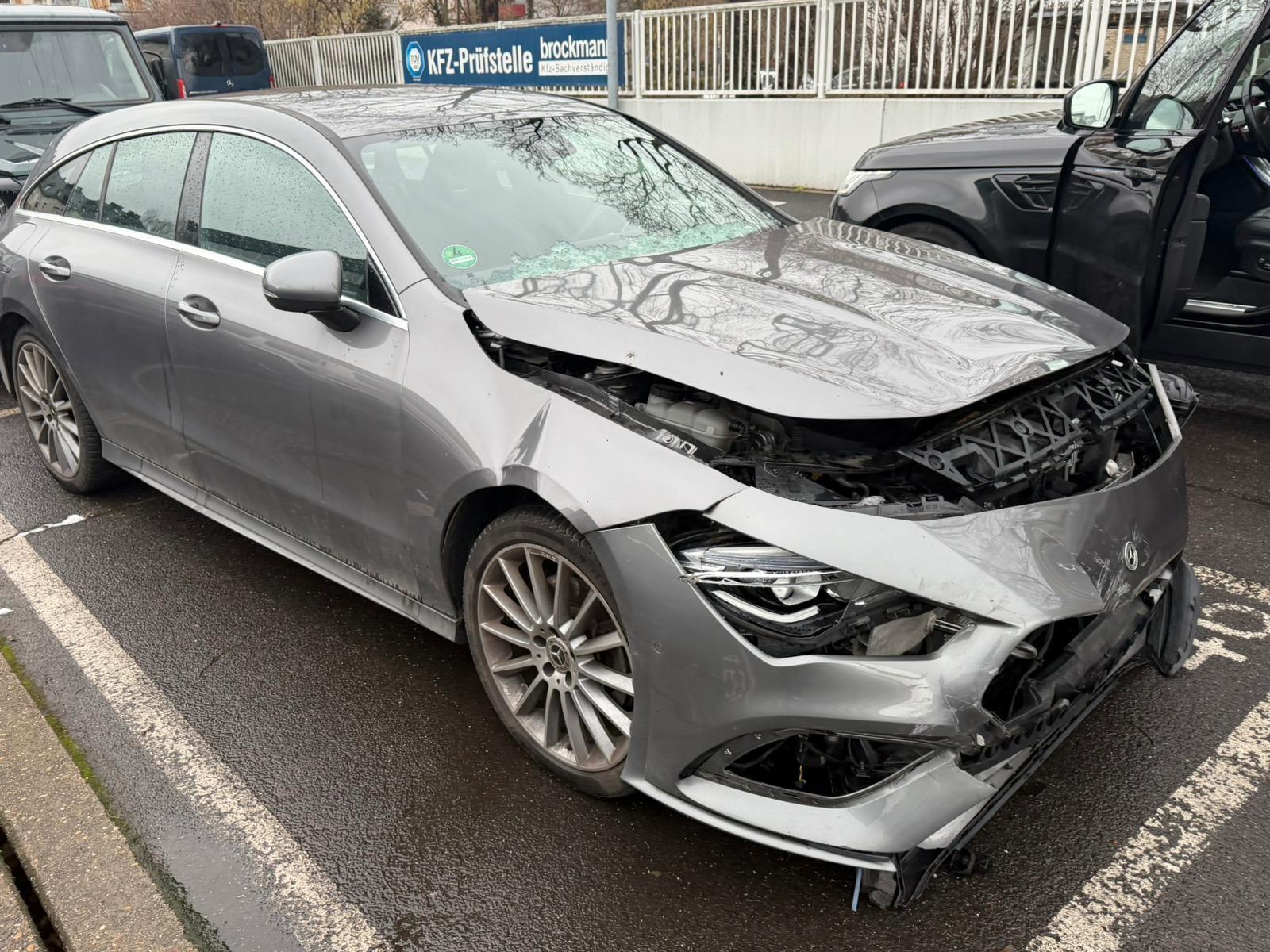 Mercedes-Benz CLA 250e Shooting Brake+AMG LINE+19" AMG+NAVI+