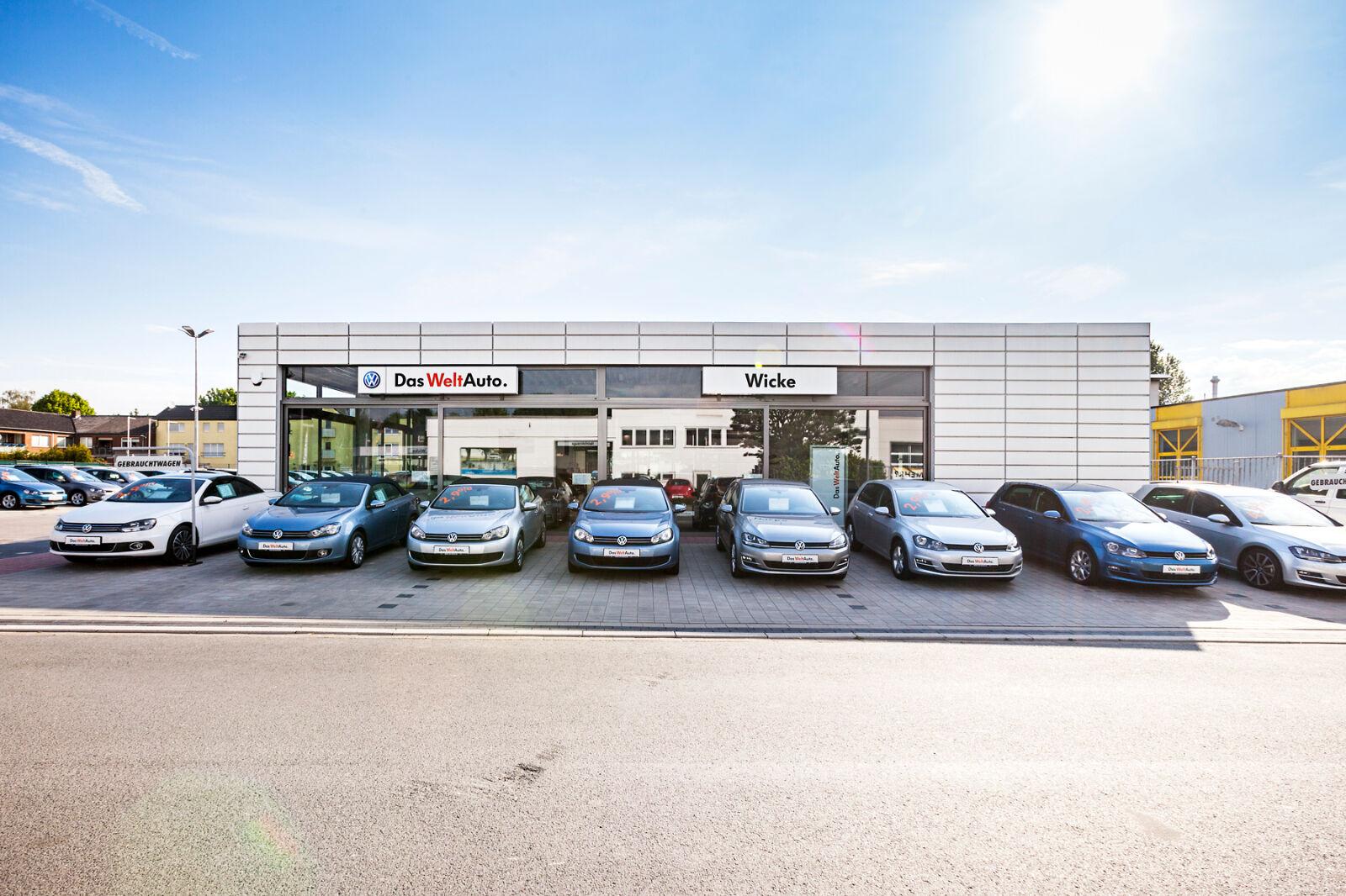 showroom-image-top