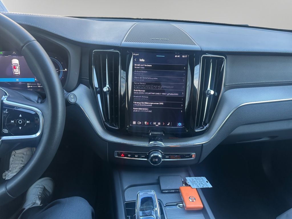 VOLVO XC60 T8 AWD Recharge Ultimate Dark VOLVO XC60 T8 AWD Recharge Ultimate Dark