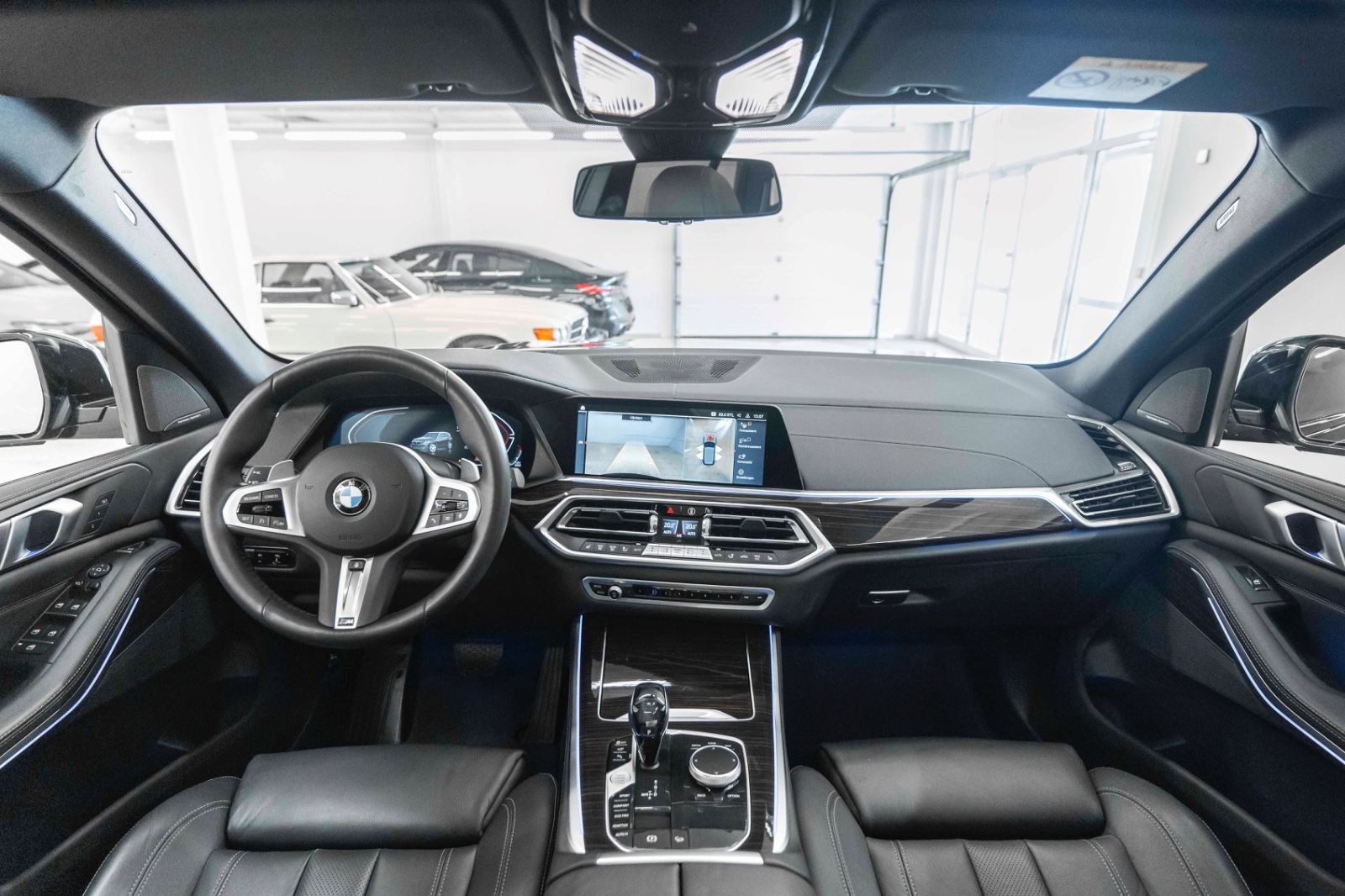 Fahrzeugabbildung BMW X5 xDrive40i M-Sportpaket HUD 360° H&K LED PDC