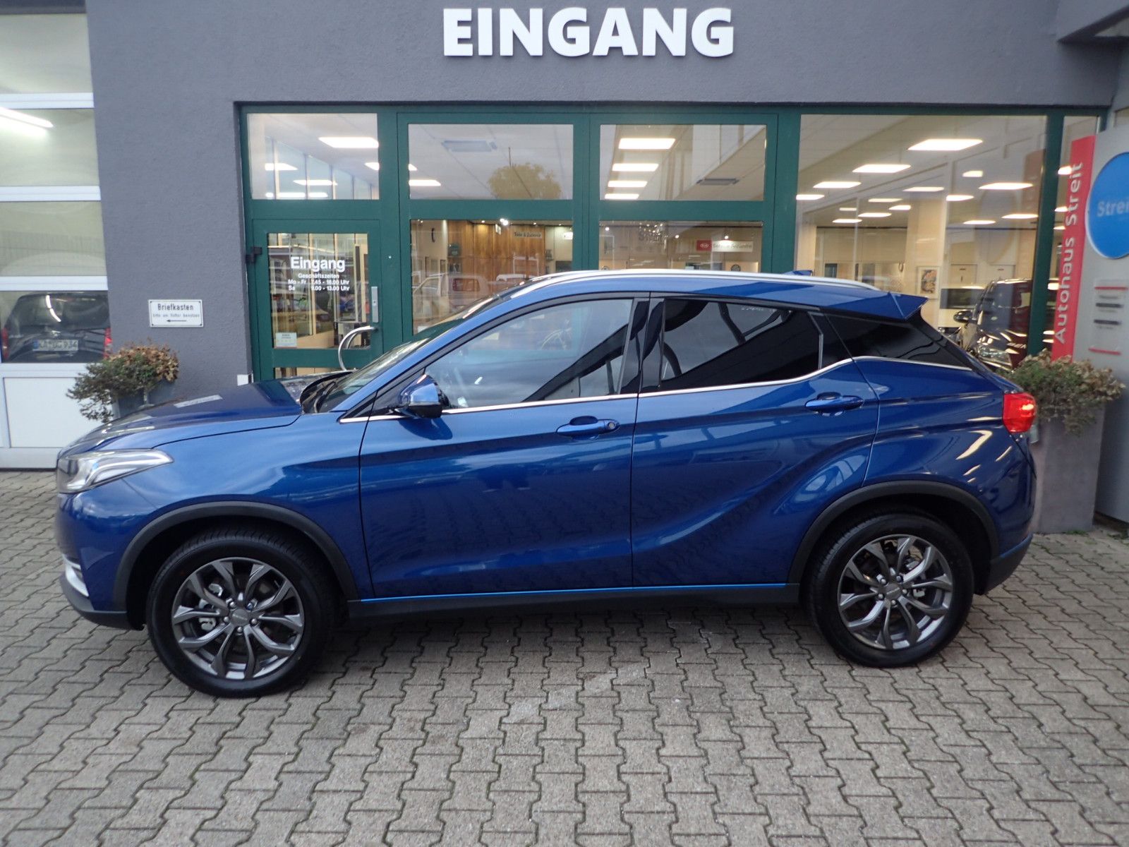 Fahrzeugabbildung Seres 3