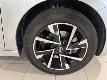 Fotografie 4 des Opel Corsa 1.2 Direct Injection Turbo Automatik GS