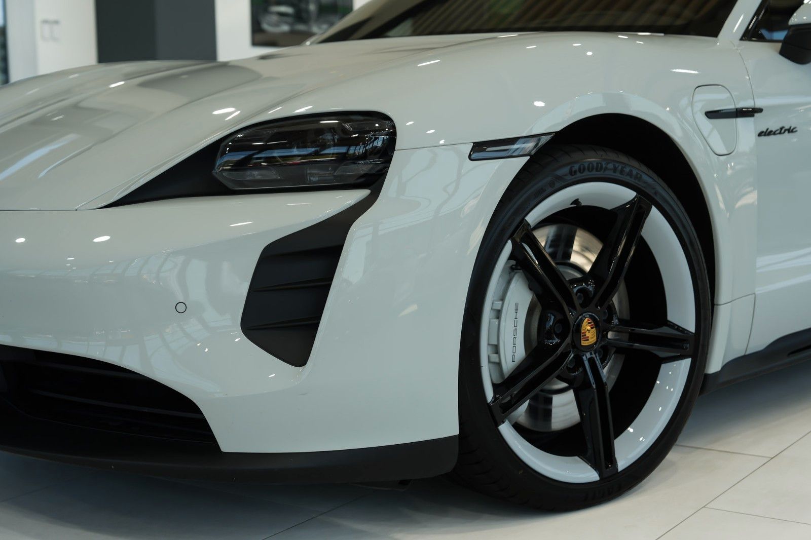Porsche Taycan Sport Turismo GTS 1.HD BEIFAHRER-DISPLAY foto 4