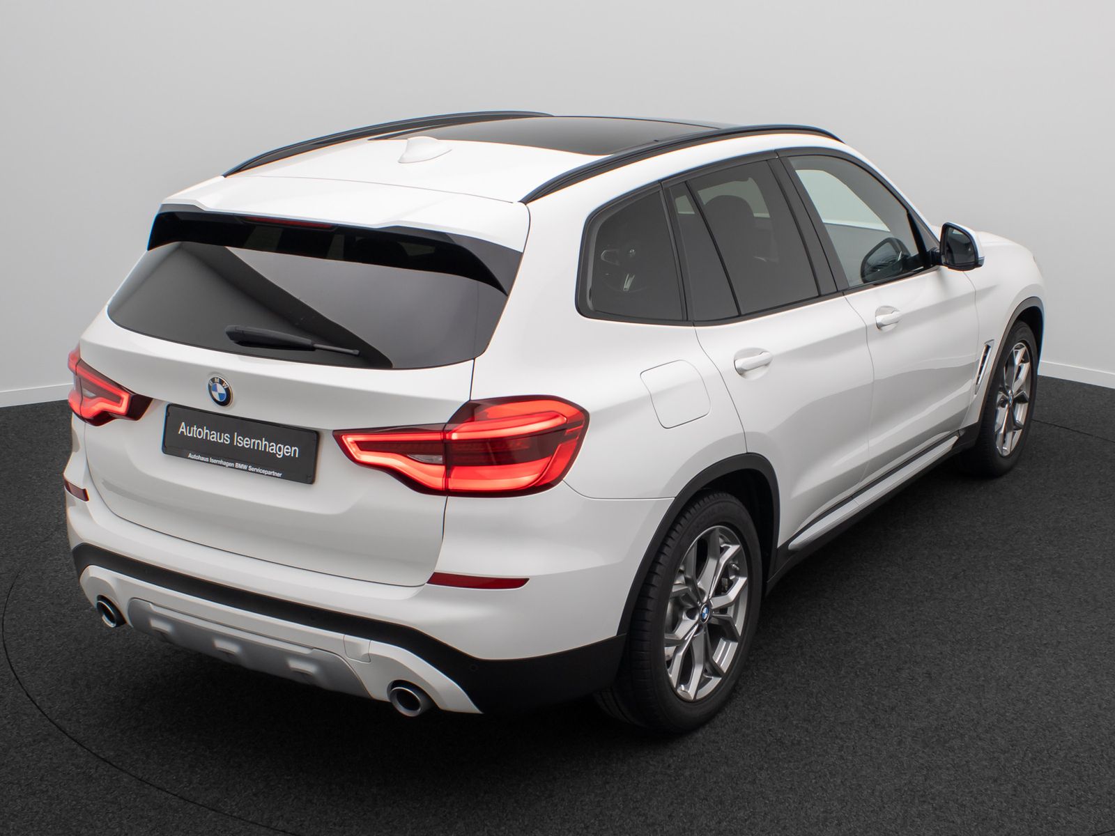 Fahrzeugabbildung BMW X3 xD20d xLine HUD DAB Panorama Alarm H/K 19Zoll