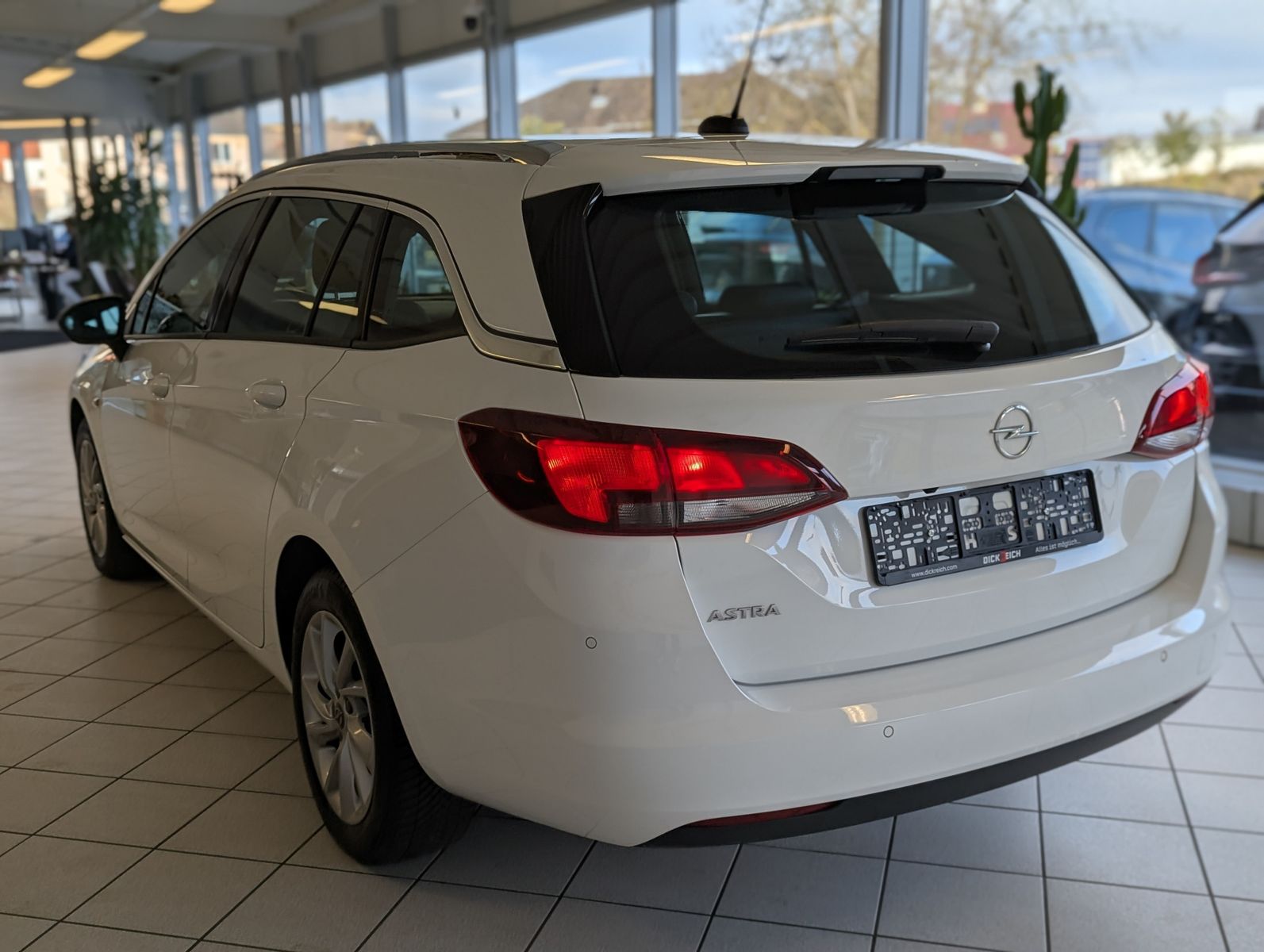 OPEL Astra 1.5 CDTI Aut. Elegance Navi LED Kamera - Image 5
