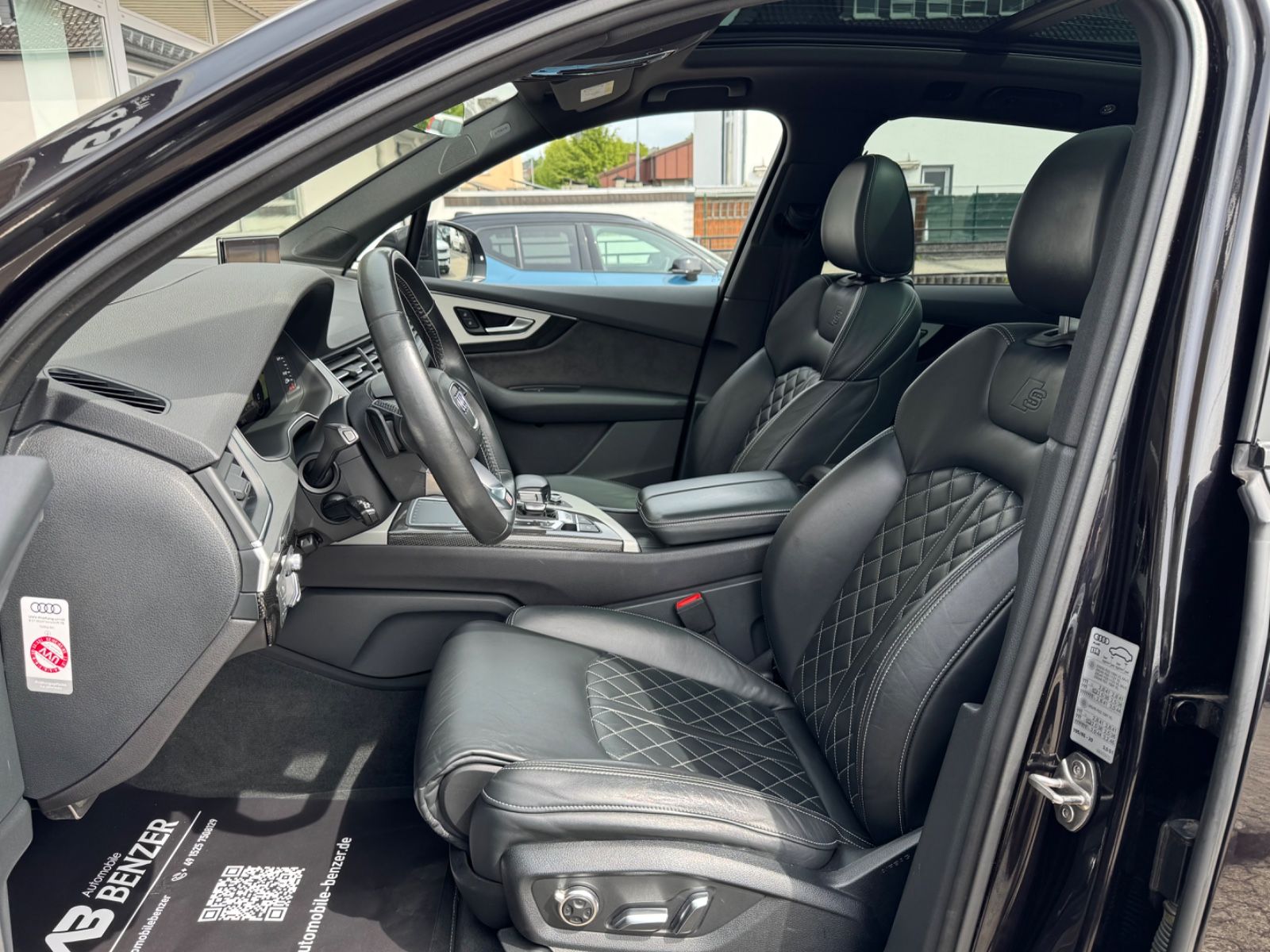 Fahrzeugabbildung Audi SQ7/RAUTEN-SITZE/PANO/AHK/360°Cam/Carbon/BOSE/