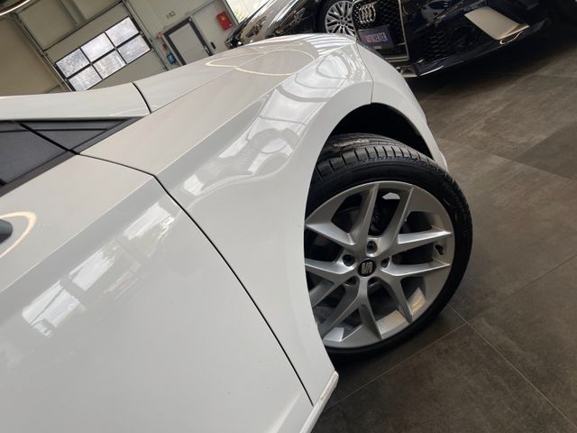 Seat Leon FR *LED*NAVI*SZHZ*TEMPOMAT*SPORTSITZE*TOUCH