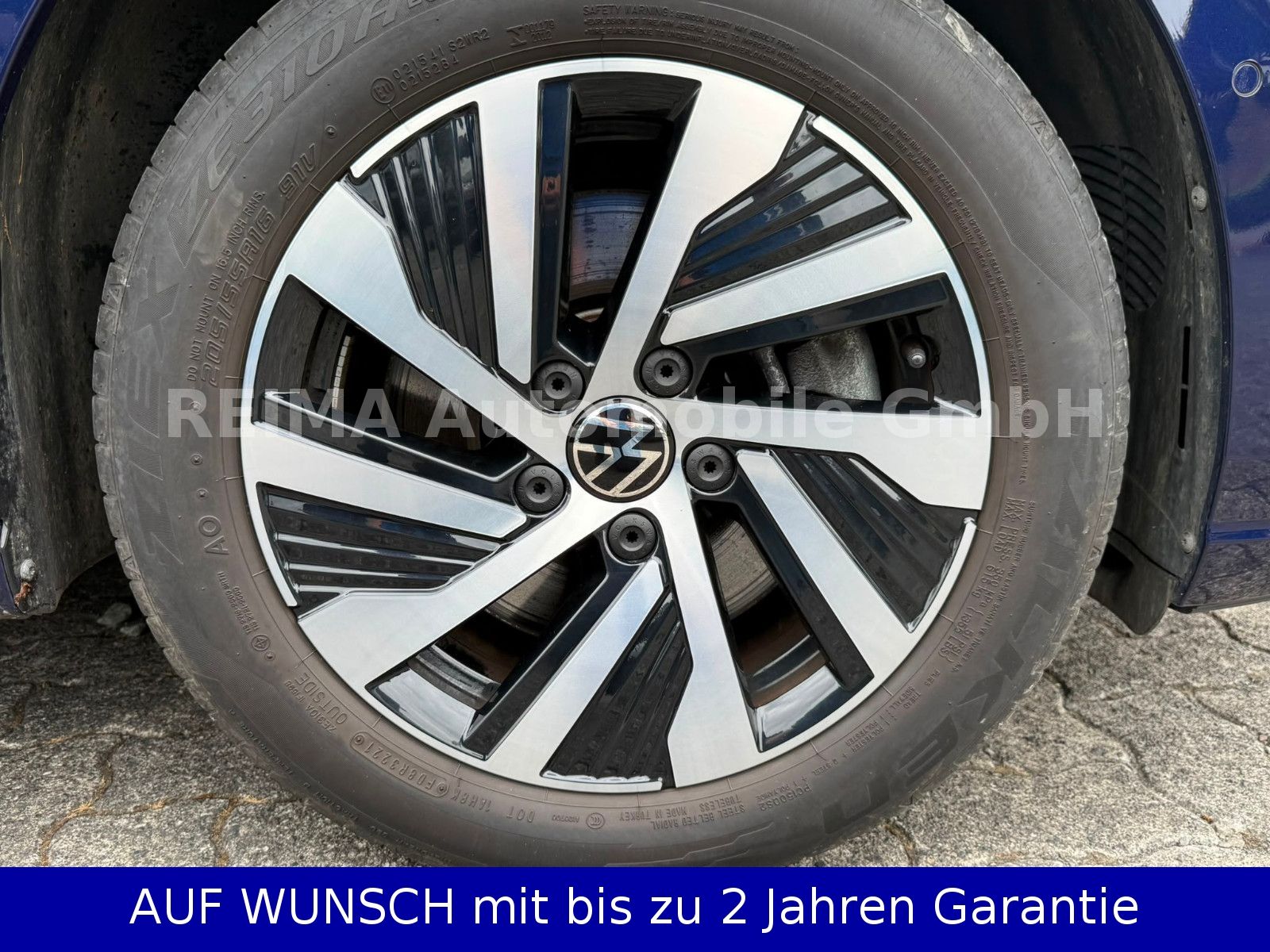 Fahrzeugabbildung Volkswagen Golf VIII Lim. Style eHybrid, ACC, LED, AHK