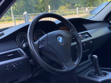 BMW 523 - 12