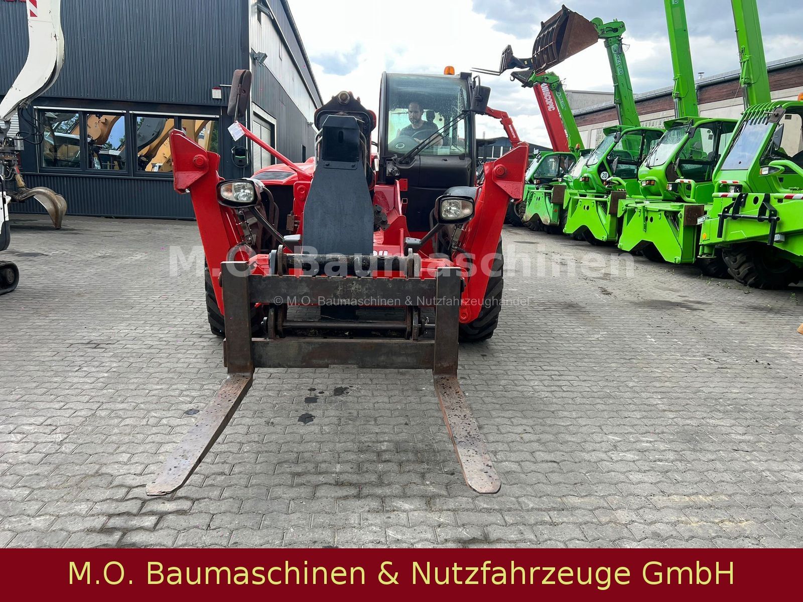 Fahrzeugabbildung Manitou MT1840 R Teleskoplader / 4x4 / SW