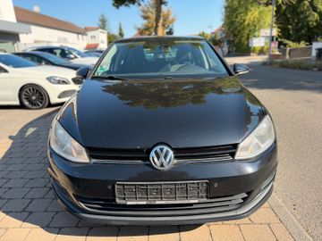 Volkswagen Golf - 2