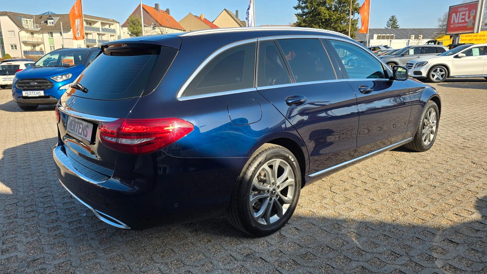 Mercedes-Benz C 180 T 9G Avantgarde LED NAV SHZ PDC