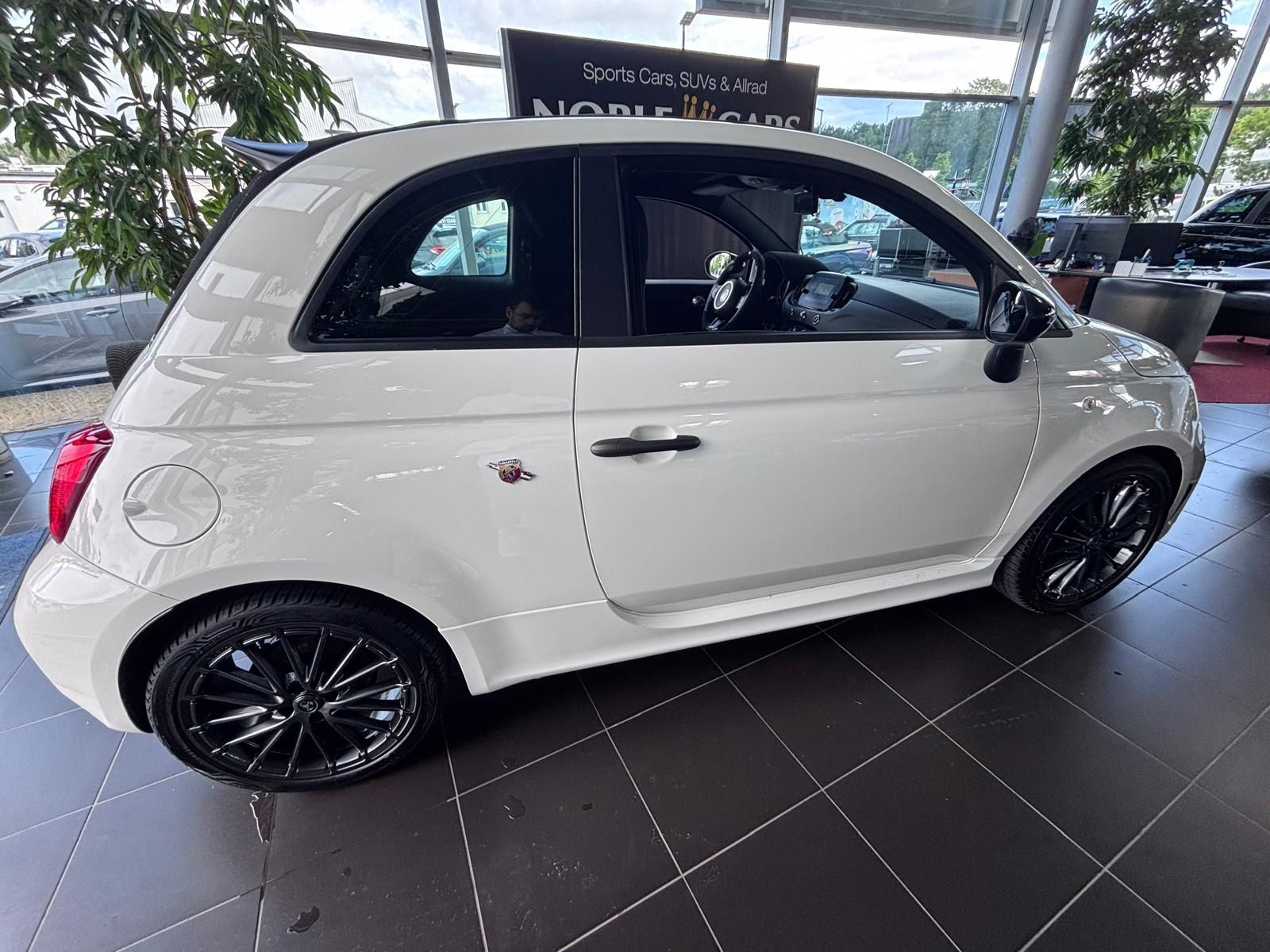 Fahrzeugabbildung Abarth 695C BEATS NAVI ALU
