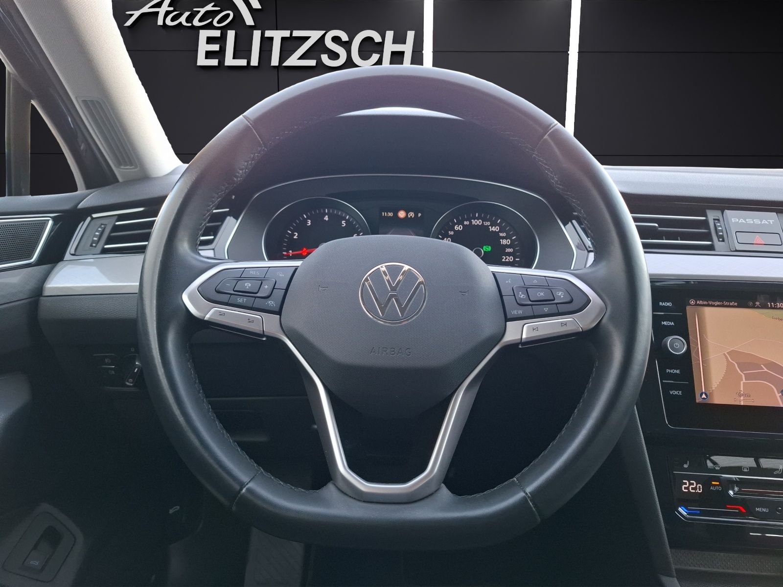 Fahrzeugabbildung Volkswagen Passat Variant TSI Business DSG Matrix Navi ACC