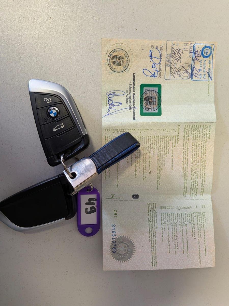 BMW X1 sDrive 18 i Advantage 1.5 12V Unfallschaden