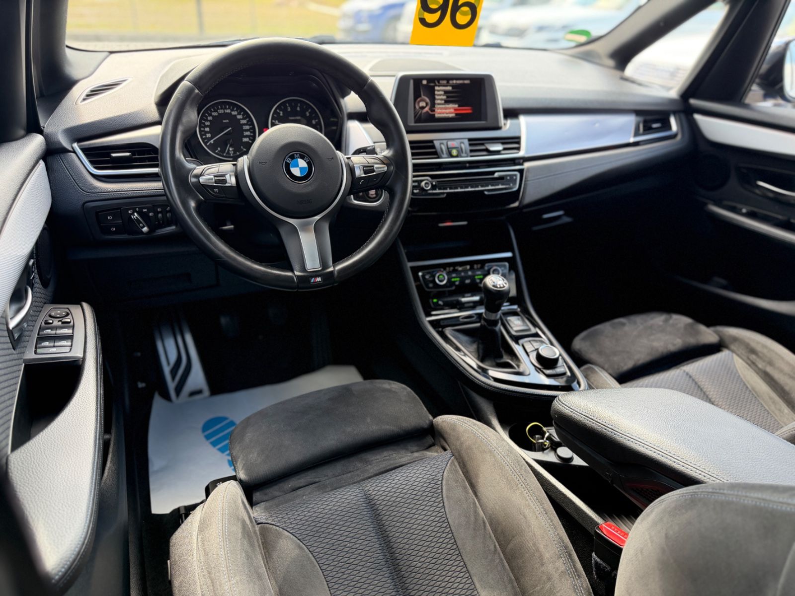 218 Active Tourer M Paket Alcantara