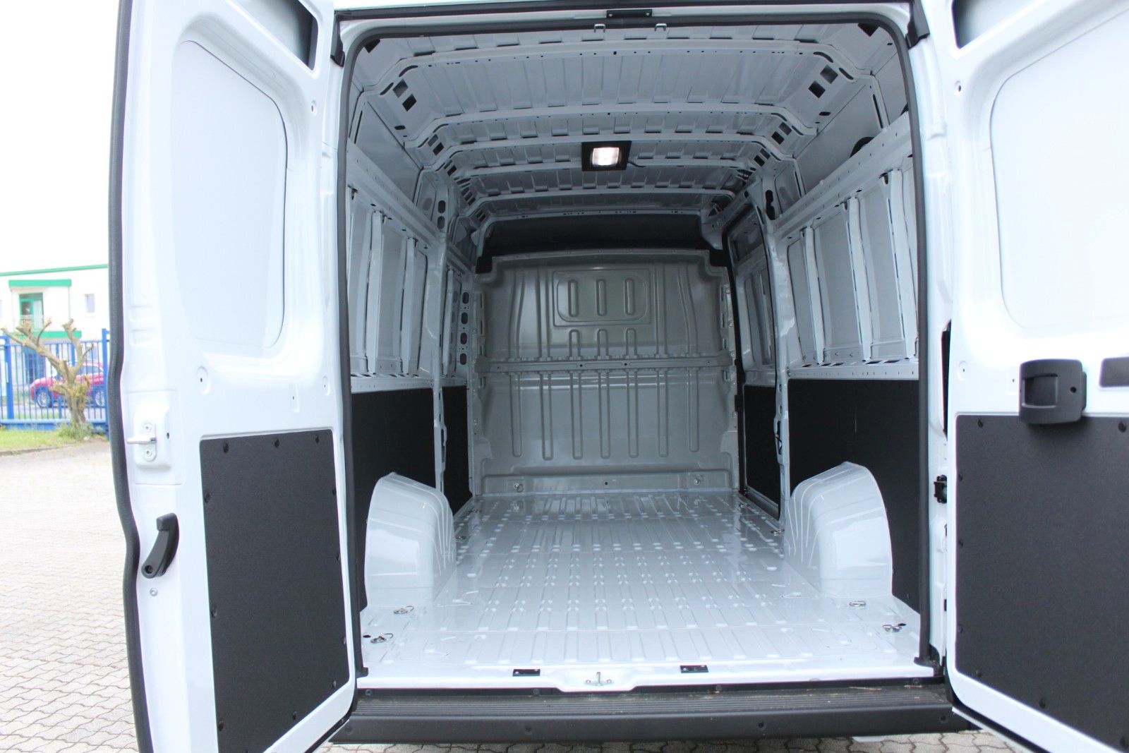 Fahrzeugabbildung Fiat Ducato Kasten Maxi L4H2  Maxi