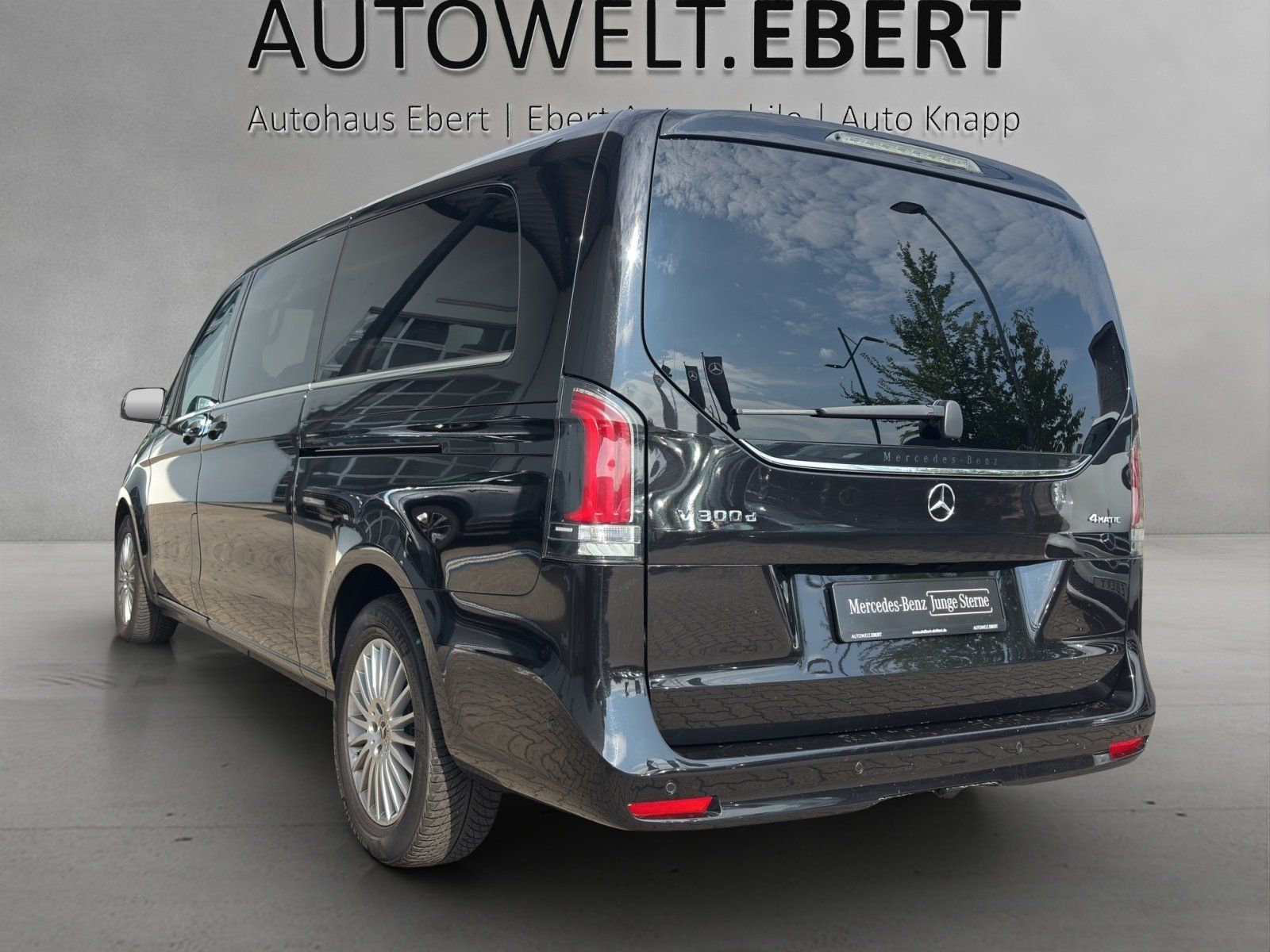 Fahrzeugabbildung Mercedes-Benz V300d 4M XL Avantg DISTRO 8-Sitz AHK Standh MLED