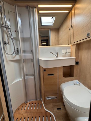 HYMER / ERIBA / HYMERCAR B MC T 550 White Line-Mercedes-Autom-Solar-Distr