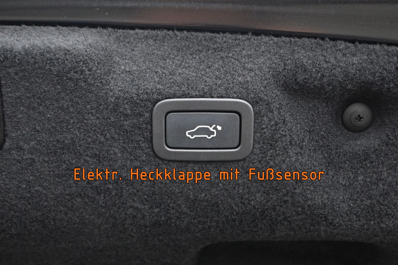 Fahrzeugabbildung Jaguar XE D200 R-DYNAMIC S AWD °HEAD-UP°KEYLESS°TECHNO°