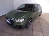 Audi A1 SPORTBACK 25 TFSI 2 x S-LINE+OPTIKPAKET - : Grün, Teilleder