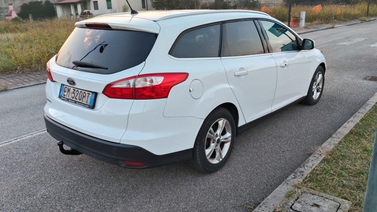 Ford Focus 2012 — engine 1.560 cm³, 116 HP (85kW)