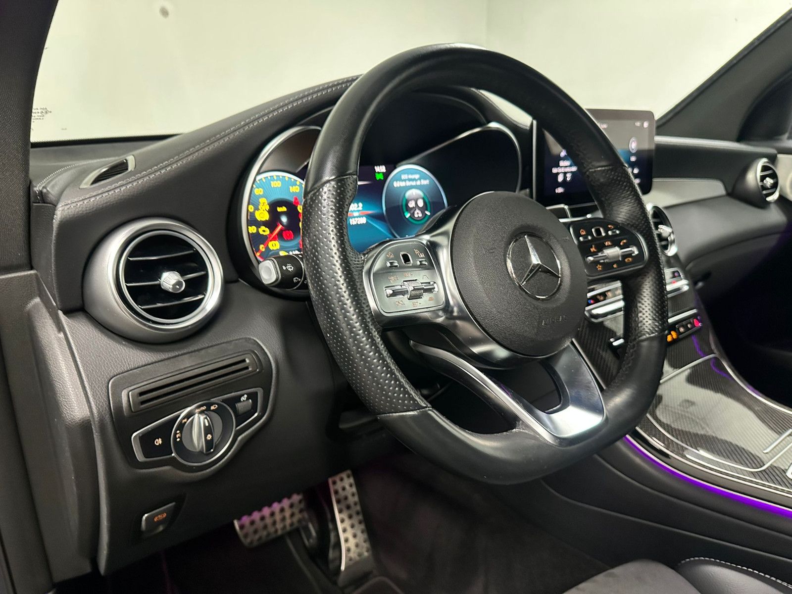 Fahrzeugabbildung Mercedes-Benz GLC 220 d 4MATIC *AMG-LINE*NIGHT*360*