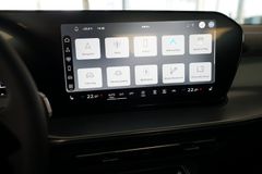 AUDI Q3 TFSI quattro S line | Pano | Matrix |TechPro AUDI Q3 TFSI quattro S line | Pano | Matrix |TechPro