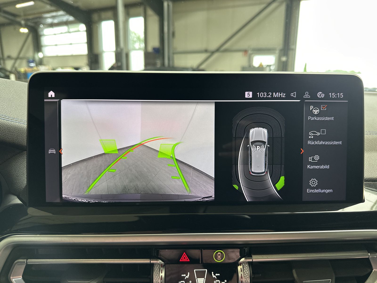 Fahrzeugabbildung BMW X3 xDrive20d M-Sport NAV+LASER+PANO+HUD+20ZO+KAM