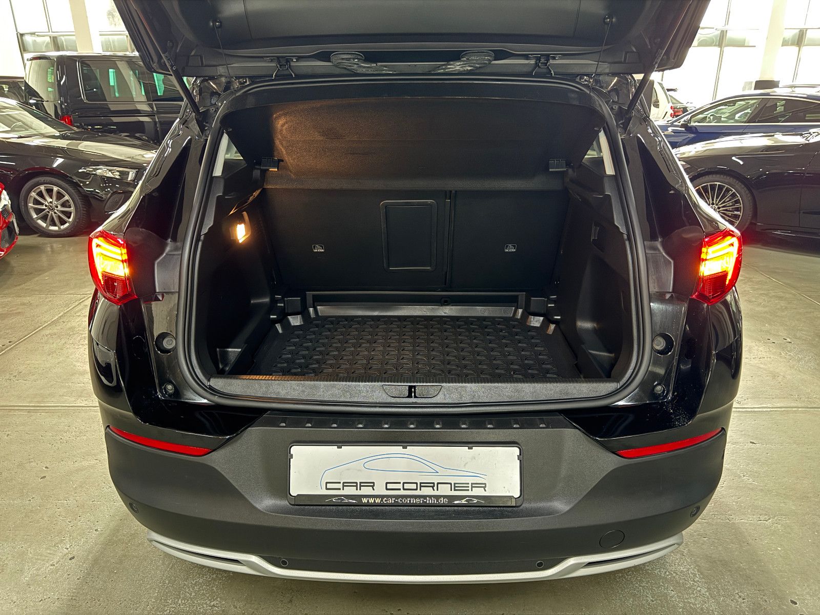 Fahrzeugabbildung Opel Grandland (X) SPORTPAKET & DESIGN LINE AHK LED+