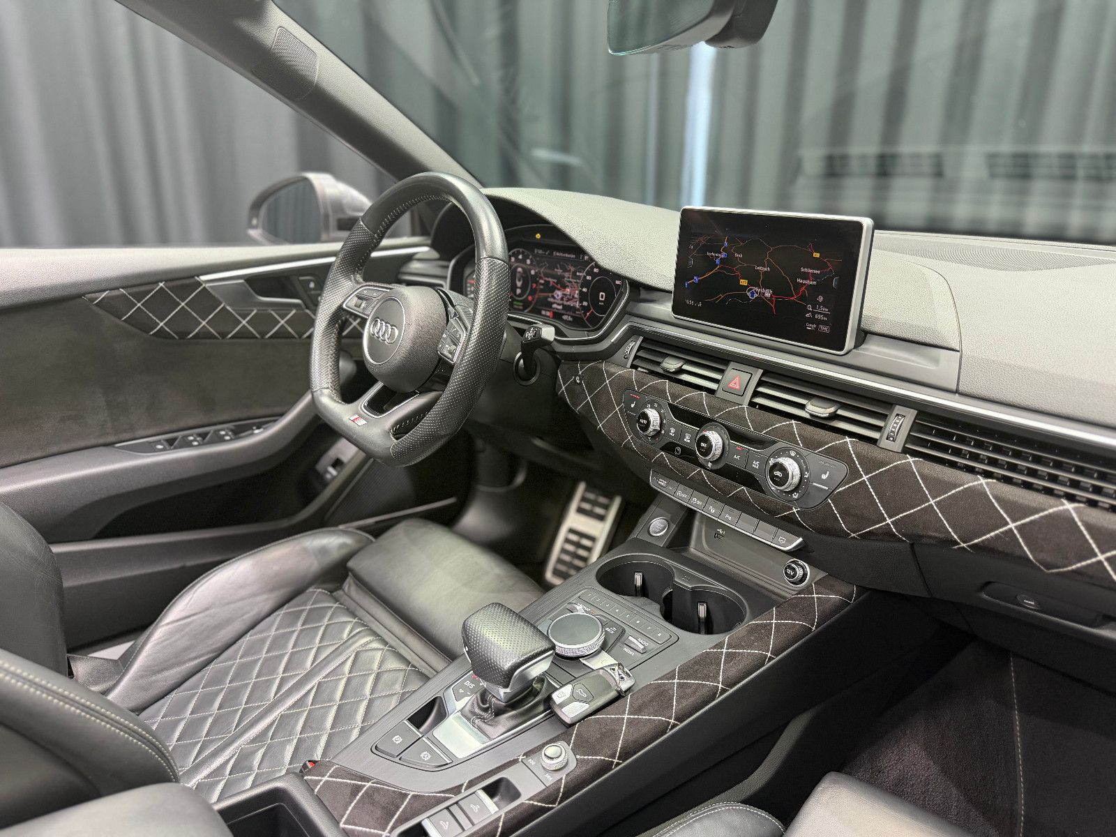 Fahrzeugabbildung Audi A5 Cabriolet S-LineB&O|MASSAGE|RS-SITZE|360°