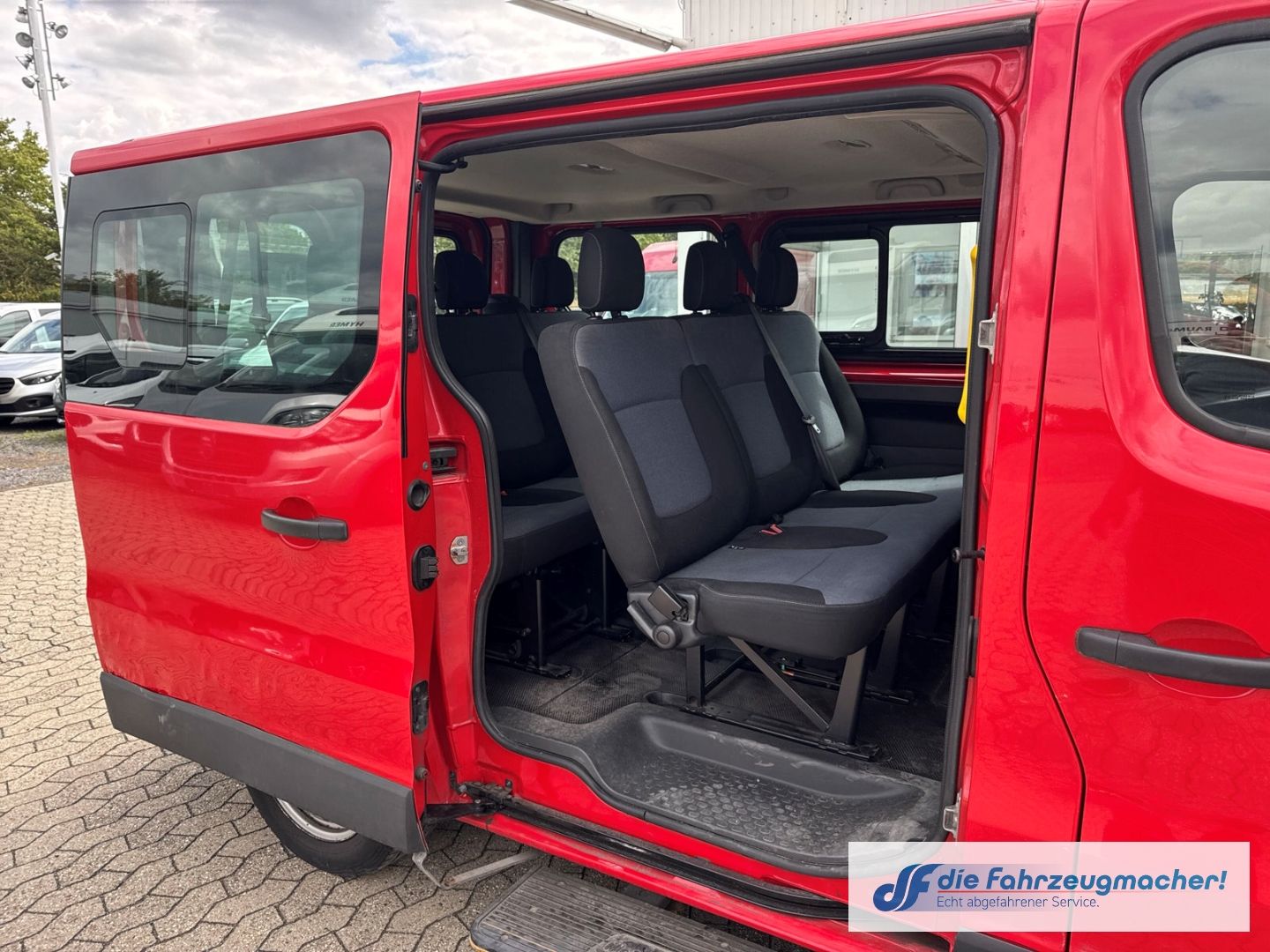 Fahrzeugabbildung Opel Vivaro B Kombi Combi 9Si. L1H1 2,7t *7152 *EXPOR