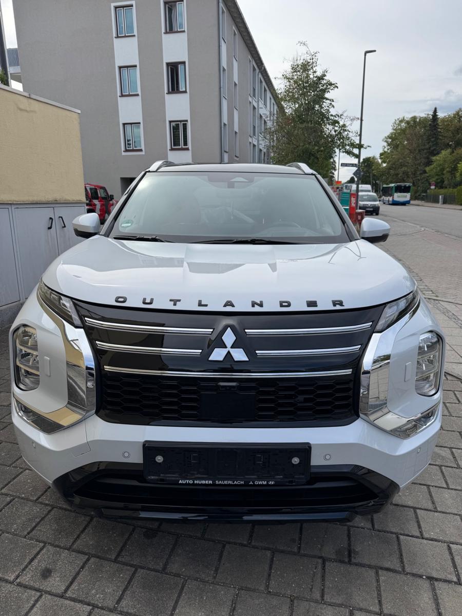 Mitsubishi LUXURY  2.4 PHEV 100 kW S-AWC Top