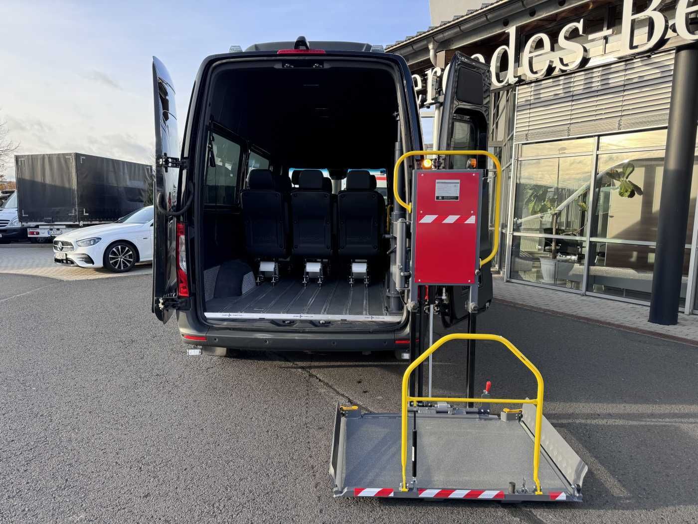 Fahrzeugabbildung Mercedes-Benz Sprinter 317 CDI Rollstuhl-/Behinderten-Lift AMF