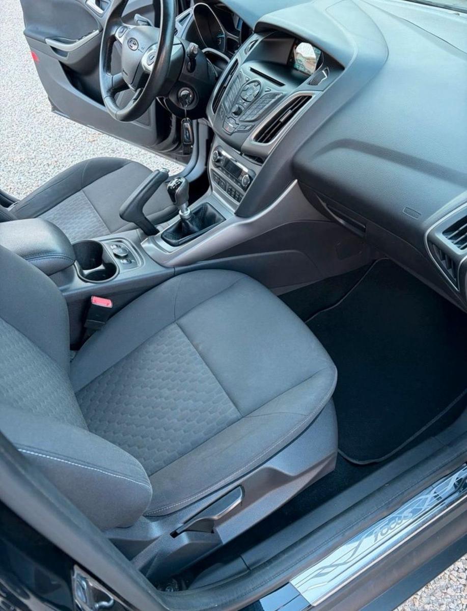 Ford Focus 2013 — photo 8