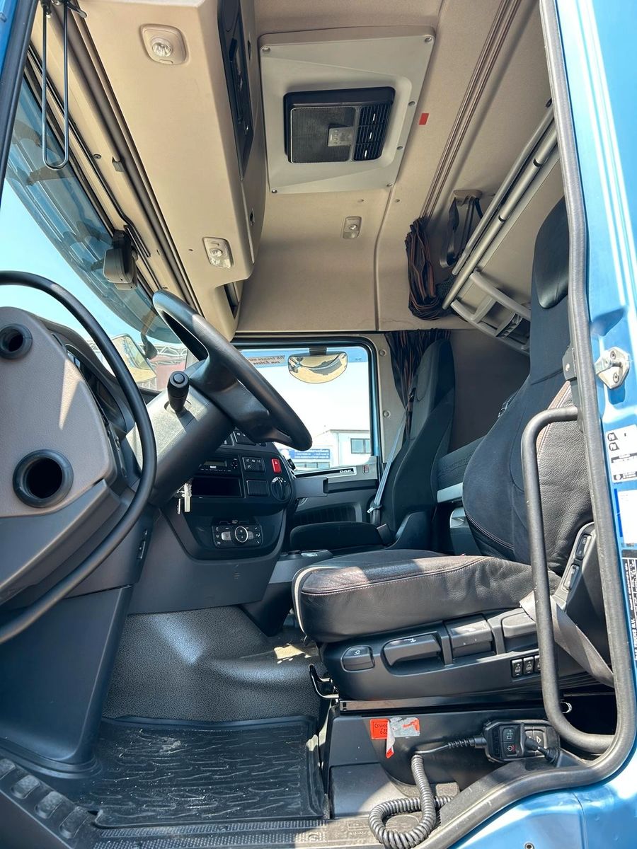 Fahrzeugabbildung DAF 2 Stk. XF 450 FT, ADR