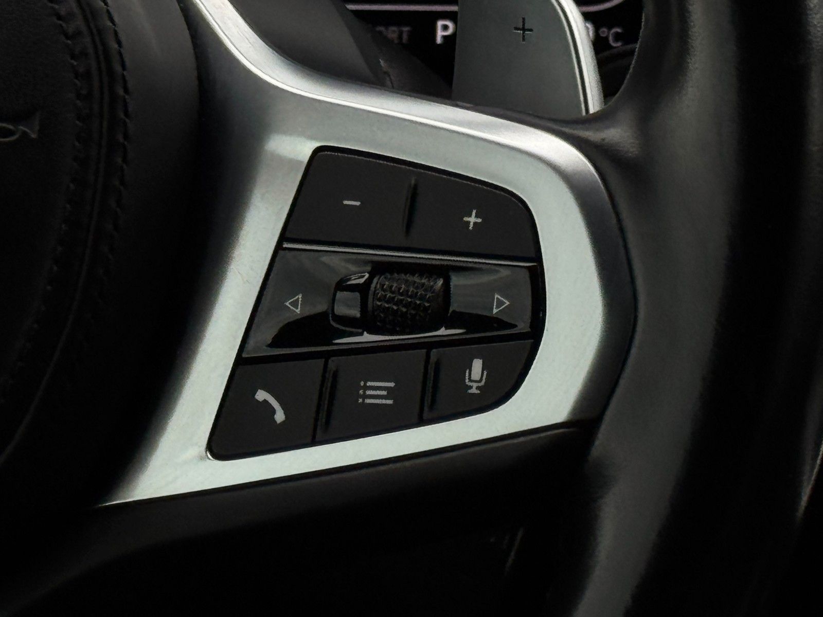 Fahrzeugabbildung BMW 420i G22 Coupé M Sport Leder Memory Kamera ACC