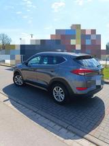 Hyundai TUCSON blue 1.7 CRDi Classic 2WD Classic - Behindertengerechte Hyundai TUCSON