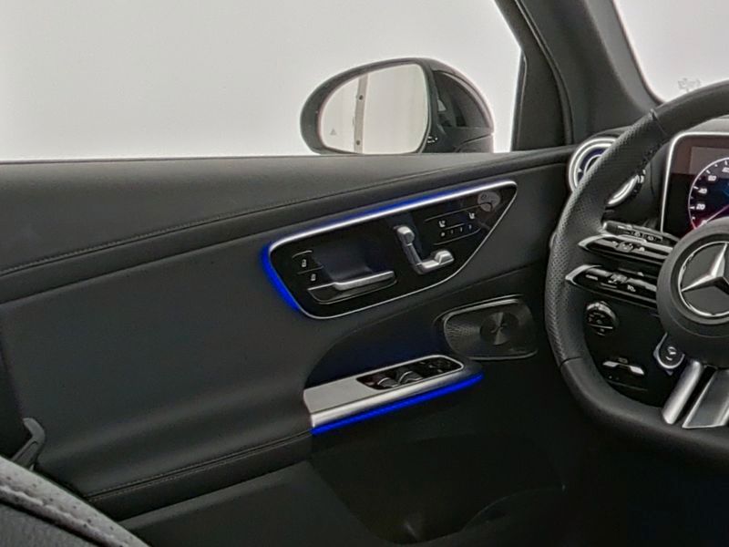 Fahrzeugabbildung Mercedes-Benz GLC 300 4M AMG AHK SDHZ Sitzklima Massage Pano